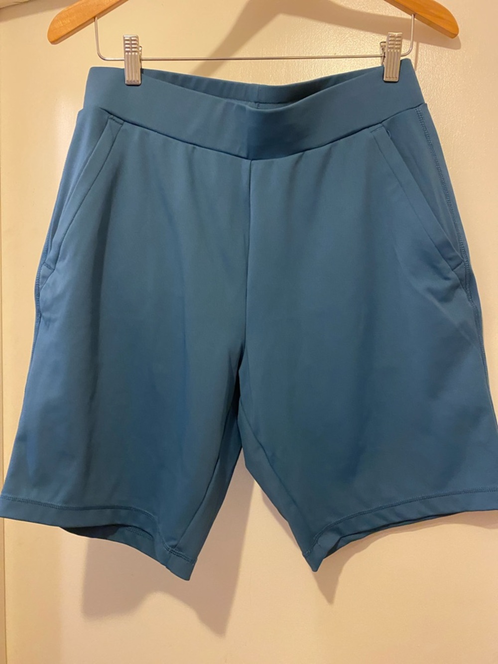 32 Degrees Men’s Athletic Shorts in Teal Blue